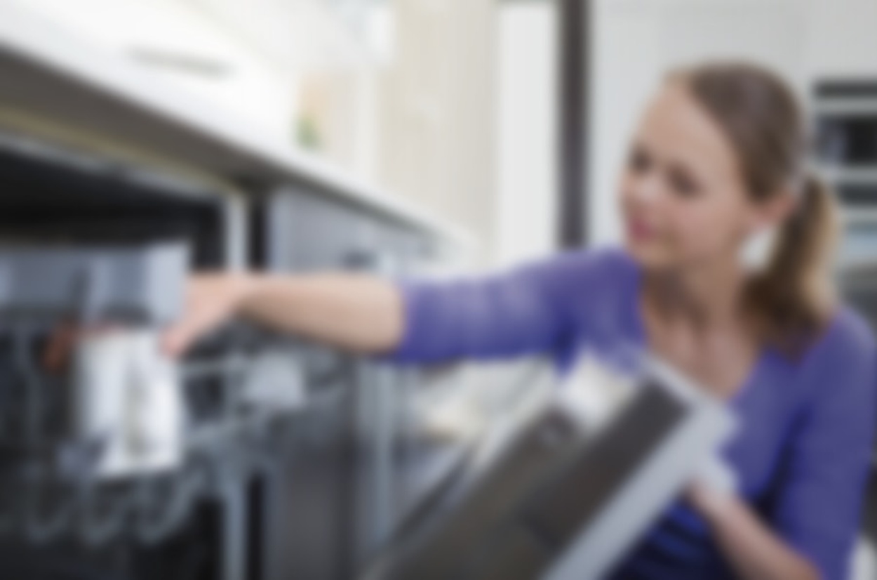 Geschirrspül­maschinen bei Muster Elektro in Musterstadt